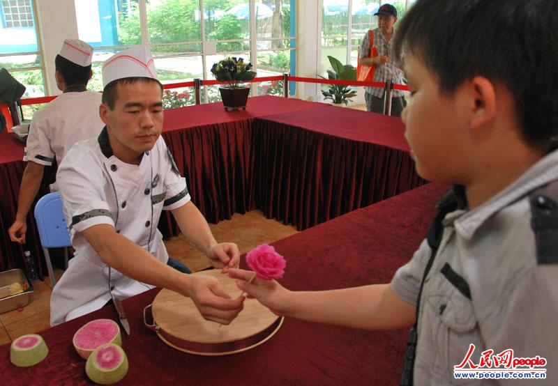 ʯ܊I(yng)͏dNùϹ̳䣬ͽoǰ(li)^zӰͩ