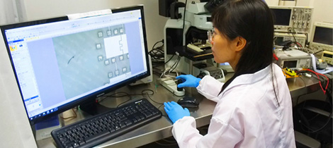 小到電子元件，大到行星宇宙，科技的氛圍在澳門逐步升溫?！痘浉郯拇鬄硡^(qū)發(fā)展規(guī)劃綱要》提出要推進“廣州-深圳-香港-澳門”科技創(chuàng)新走廊的建設，共建粵港澳大灣區(qū)國際化創(chuàng)新平臺，更為澳門科技創(chuàng)新發(fā)展指明了方向。