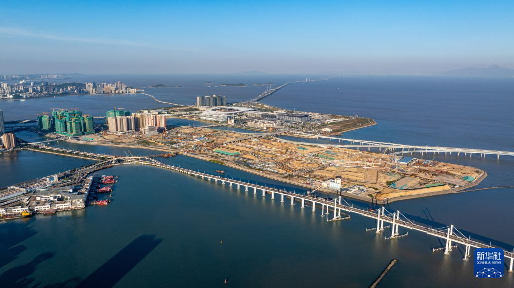 11月26日，澳門(mén)新城A區(qū)、港珠澳大橋的景色（無(wú)人機(jī)照片）。