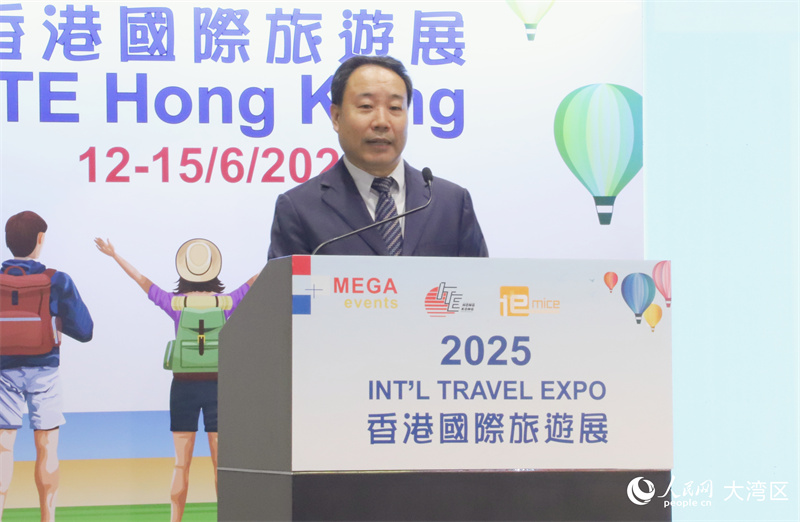 圖1.亞洲旅游交流中心主任張棟致辭。人民網(wǎng) 吳宇揚(yáng)揚(yáng)攝