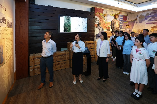 圖為澳門青少年在林則徐紀(jì)念館開展禁毒主題教育活動(dòng)。澳門特區(qū)社會工作局供圖