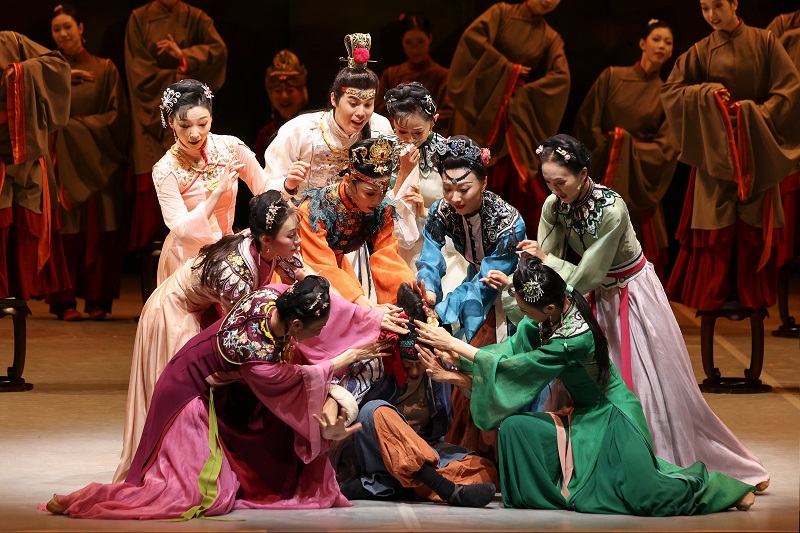 民族舞劇《紅樓夢(mèng)》劇照。中國(guó)對(duì)外演出有限公司供圖