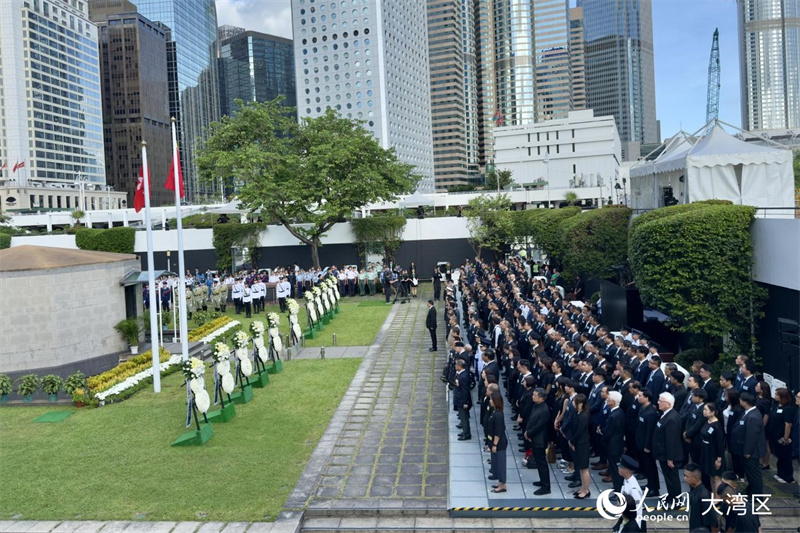 紀念儀式現(xiàn)場。人民網(wǎng) 嚴小晶攝