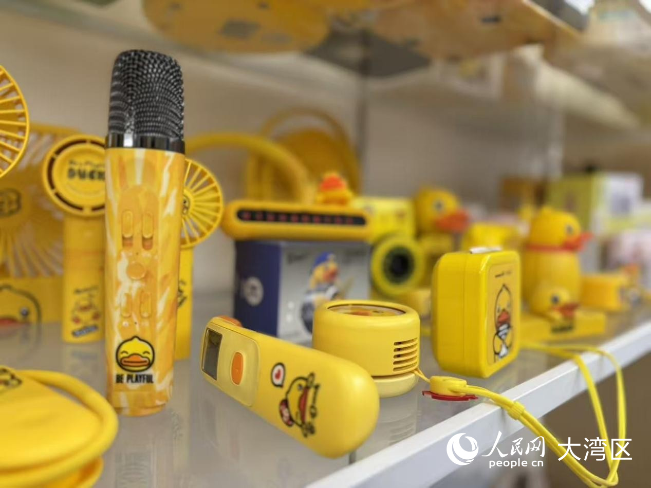 小黃鴨系列產(chǎn)品。 周錦佳攝