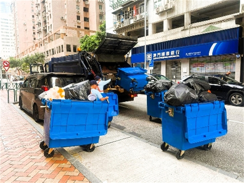 圖為澳門街頭垃圾等被加快清運(yùn)。澳門特區(qū)市政署供圖