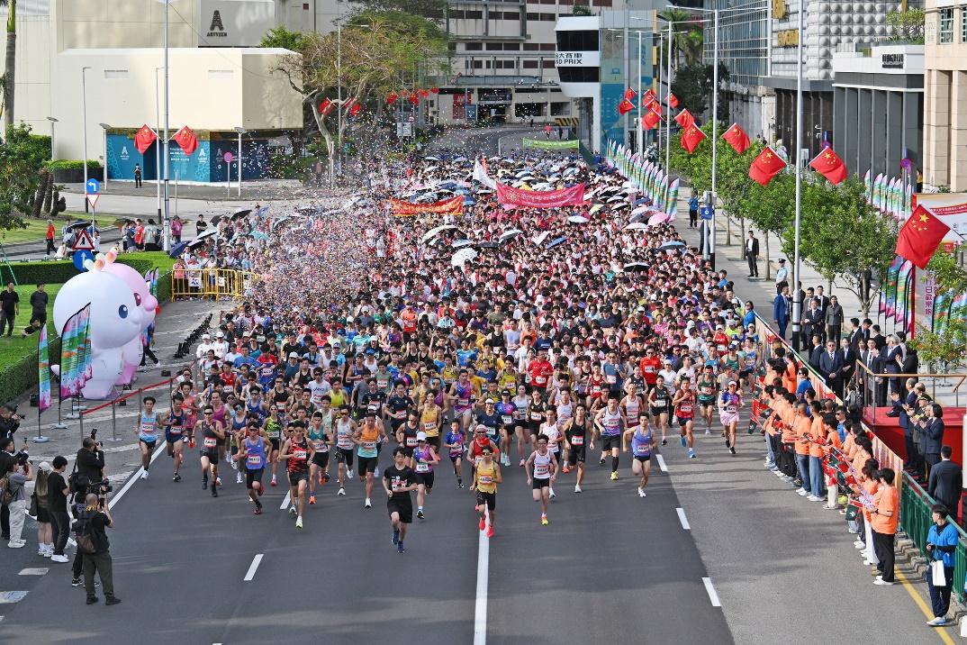 圖為澳門舉行“世界步行日歡樂跑”活動(dòng)。澳門特區(qū)政府新聞局供圖