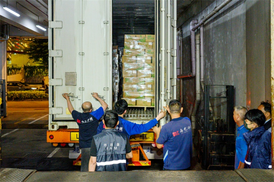 全運會供澳食材通關(guān)后直接卸貨檢疫。澳門特區(qū)政府新聞局供圖