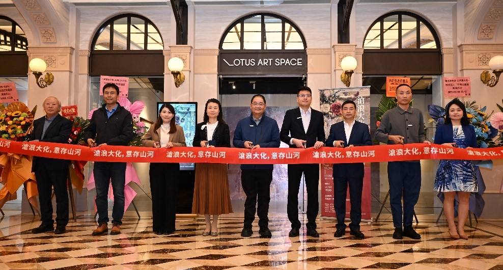 圖為張玉江油畫作品展開幕式。主辦方供圖