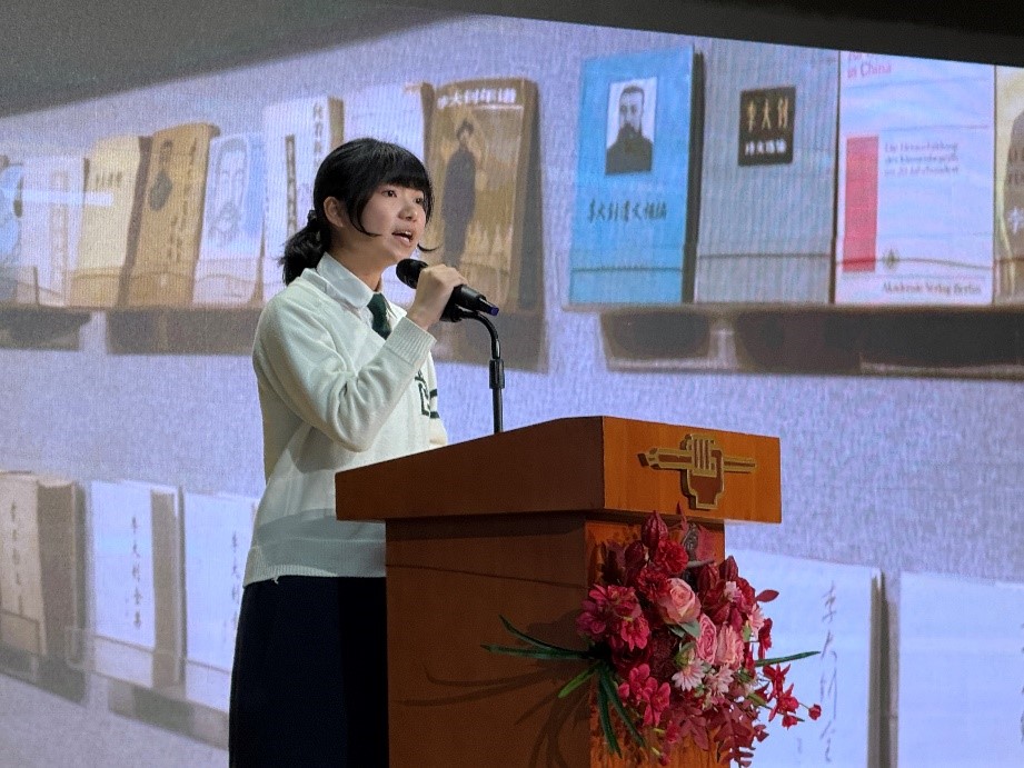 圖為澳門(mén)同學(xué)在聲情并茂的演講中。主辦方供圖