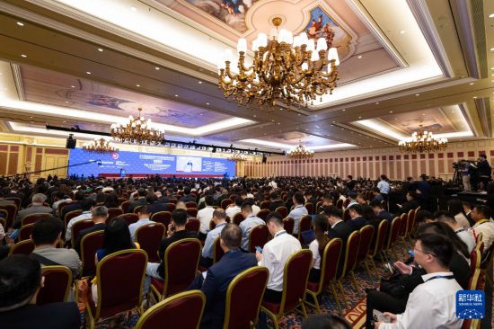 6月11日拍攝的第16屆國際基礎(chǔ)設(shè)施投資與建設(shè)高峰論壇暨展覽開幕儀式現(xiàn)場。新華社發(fā)（張金加攝）